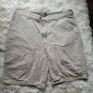 Hobie 1950 Size 36 Khaki Shorts, EUC